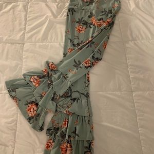 LIKE NEW girls ruffle leggings